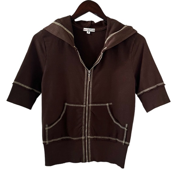 American Buddha Dark Brown Half Sleeve Zip Hoodie and Wide Leg Crop Yoga Pants - Picture 3 of 9